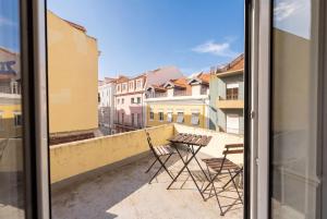 Campolide Terrace · Lisbon Apartment