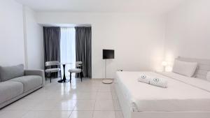 Affordable Luxury Studio in Prime Coastal Location