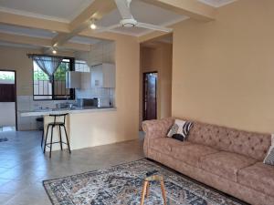 Stunning 2BR in Dar Beach, Dining, Transit Nearby Apt 2
