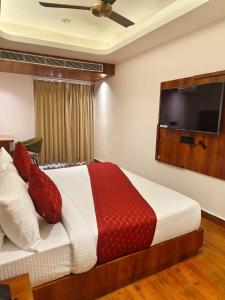 Hotel Varanasi Ganges Opposite Banaras Railway Station