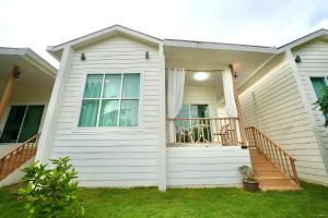 Chaloklum Beach House