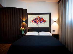 Twentyone Hotel