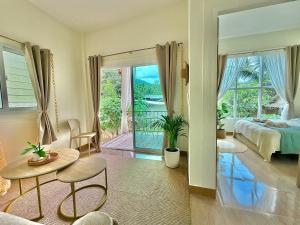 Chaloklum Beach House
