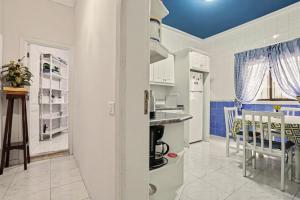 Beach 2-bedroom in Los Cristianos