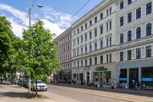 4-Bedroom Apartment Next to Old Town - Barona Street