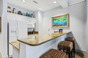 Cozy Lodge Suite 258 in Bay Harbor, MI—ideal for couples seeking a relaxing getaway.