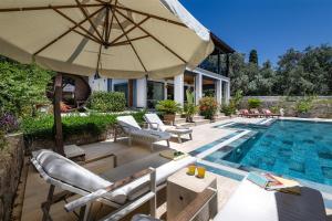Sea View Villa in most upscale Yalikavak