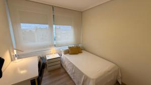 Exclusivo piso luminoso y cálido en Santander, con parking gratuito y ascensor con acceso directo al apartamento