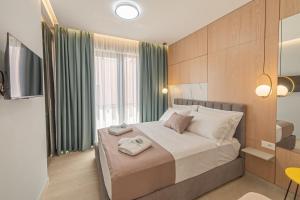Premium Apartment - Sea & Pool Views - Evianamar I