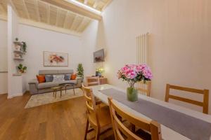 RENAISSANCE FLORENCE APARTMENT