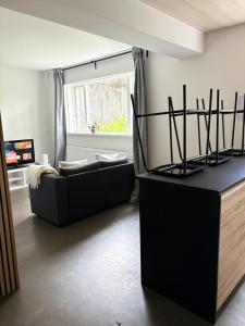 Luxury-Feel Modern Studio