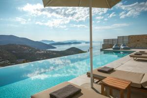 Villa Symposium Infinity