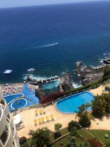 Cliff View Apartment - By Wehost
