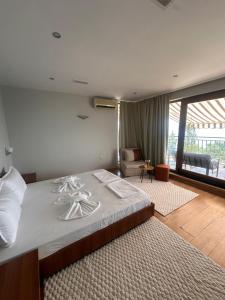 Blue Horizon Pomorie - Sea View Apartment