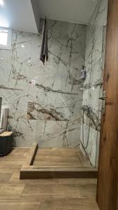 J&B Suites