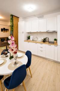Embassy Studio Mamaia Nord - piscina pe acoperis & parcare gratis