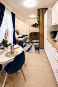 Embassy Studio Mamaia Nord - piscina pe acoperis & parcare gratis