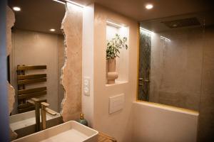 Love Room Spa & Cinéma privés Cigalia