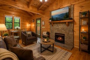 Tennessee Whisper Cabin