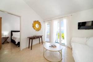 Villa Levante Apartments, quiet location and close to beach, only 300 m from sea