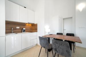 Villa Levante Apartments, quiet location and close to beach, only 300 m from sea
