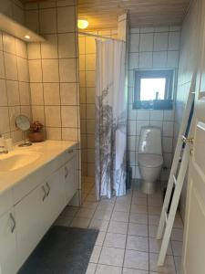 Starboard room for rent near beach and harbour