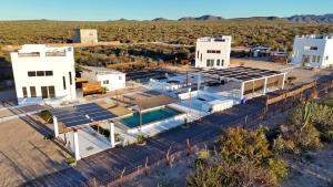SUNRISE Heated Pool Ocean View Walk to beach