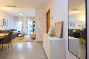 111TH121LAV22- Eixample Cozy Apartment