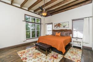 Designer Getaway-Hot Tub, 4 Minutes to Dahlonega
