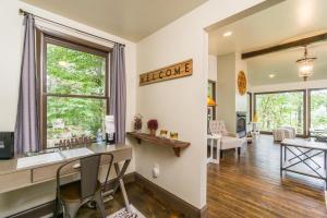 Designer Getaway-Hot Tub, 4 Minutes to Dahlonega