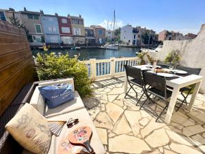 Maison avec clim et Wi-Fi, amarrage privé proche plage - FR-1-868-26