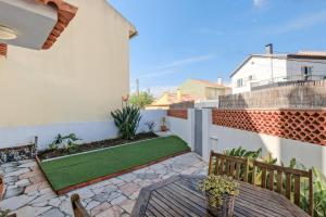 Cascais Garden & Terrace House