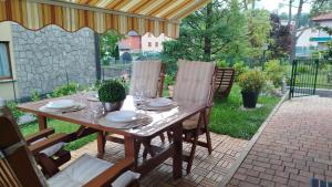 Garden house-private garden