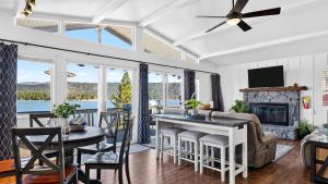 North Shore Chalet by AvantStay