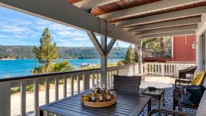 North Shore Chalet by AvantStay