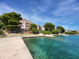 MaDai Beachfront Apartments - Jasenovo Beach, Žaborić