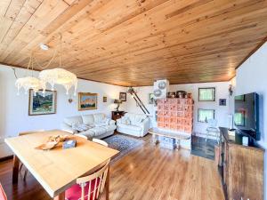 Ampio chalet nel bosco 3 camere, 3 bagni, relax vicino Cortina