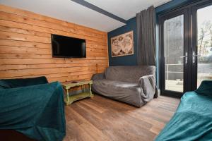 Large 8 Bedroom Budget Apartment in Headingley