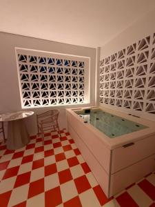 Bluewaves Antiparos Moonstone Jacuzzi House