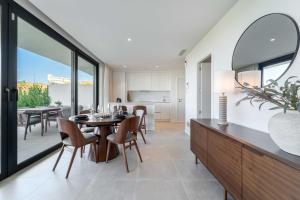 The Garden Escape 2bedroom garden unit, Higueron West, Fuengirola