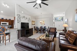 8204 Fan Palm