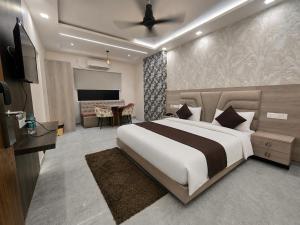 Aaditri Inn