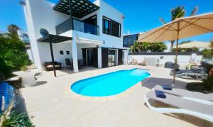 Villa Volcanes Sea View private pool