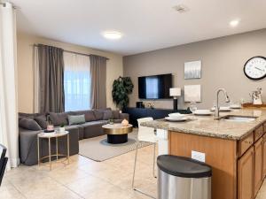 Storey Lake 4BR Private Pool 10 min Disney