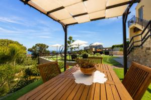 Pater Meus Suites - Sea View, Pool & Parking