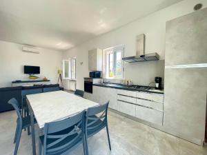 VILLA DIANA - Anzio Colonia a due passi dal mare e dalla stazione