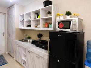 Entire serviced Coral apartment With pool