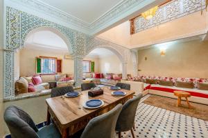 Authentic Moroccan 3BR Duplex Pool Near Medina