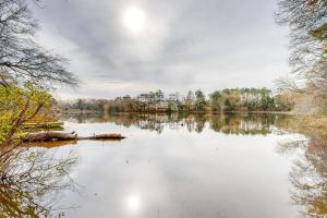 Salisbury Waterfront: Schumaker Pond Paradise!