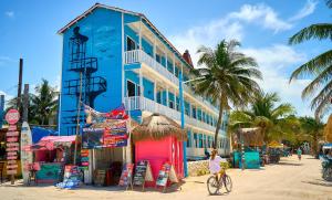 El Faro Beach Front by ÓOL Hotels